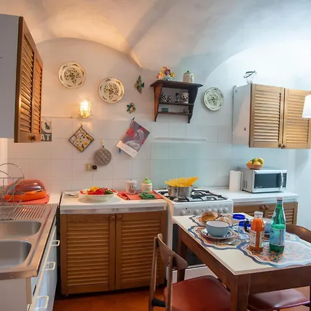 La Casa Nel Cuore Di Sanremo, Historic Center - Happy Rentals
