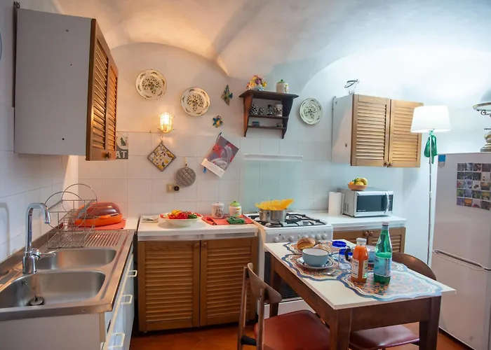 La Casa Nel Cuore Di - Happy